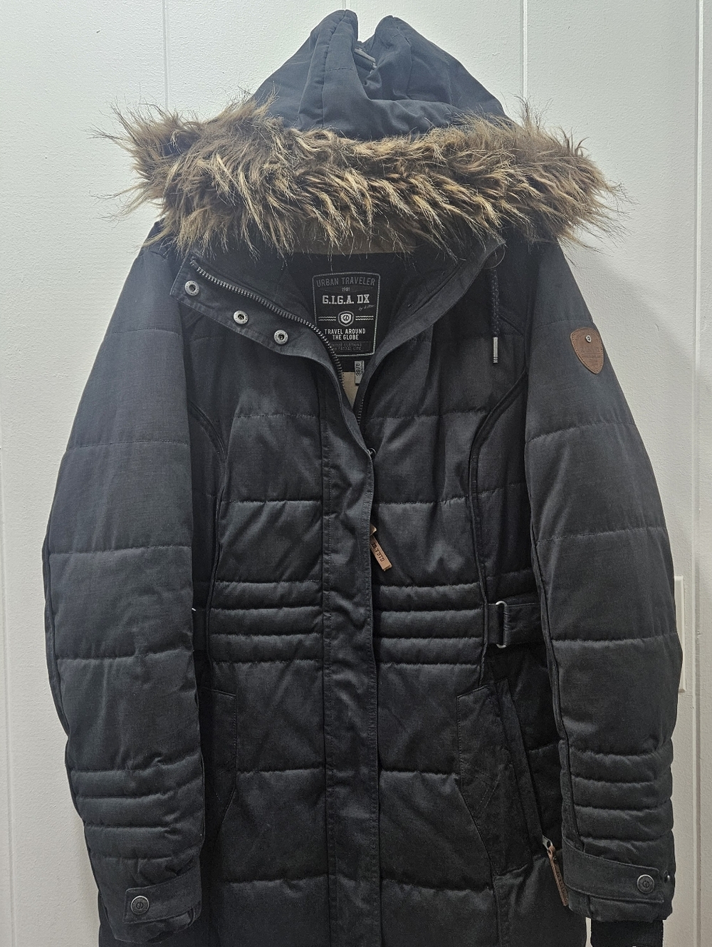 G.I.G.A. DX Women’s Black Quilted Parka with Faux Fur Hood Size 38/8
